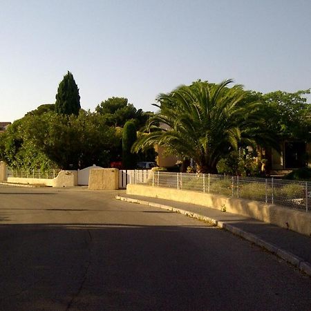 Superb Apartment With Balcony Near The Beach Saint-Raphaël Kültér fotó