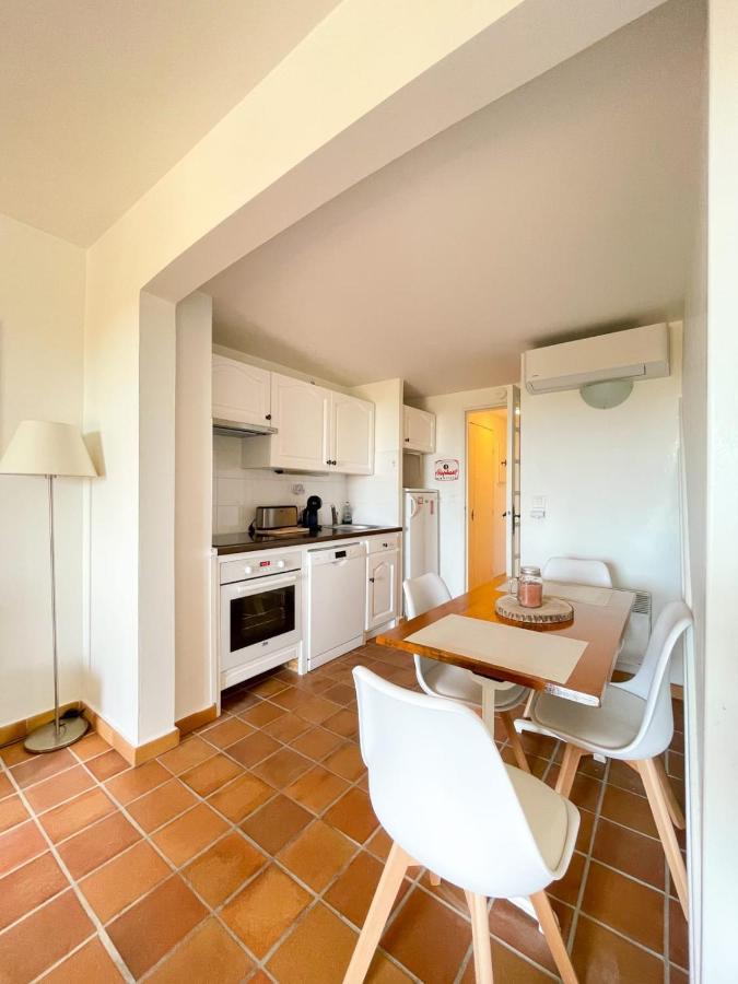 Superb Apartment With Balcony Near The Beach Saint-Raphaël Kültér fotó
